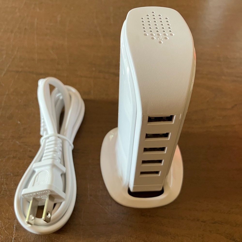 New AC/DC Power Charger 5 USB Tower Charger